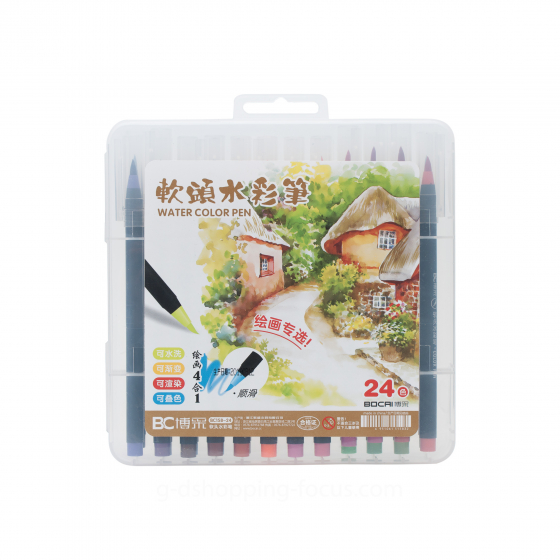 18 色軟頭水彩筆組合套裝正面照。透明塑料手提盒包裝，封面印有溫馨的歐式鄉村小屋與樹木水彩插畫，並標註「18色」字樣。